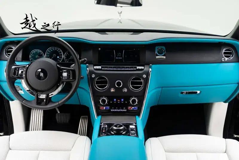2022 Cullinan 6.7T Automatic AWD 4-seater — миниатюра 25