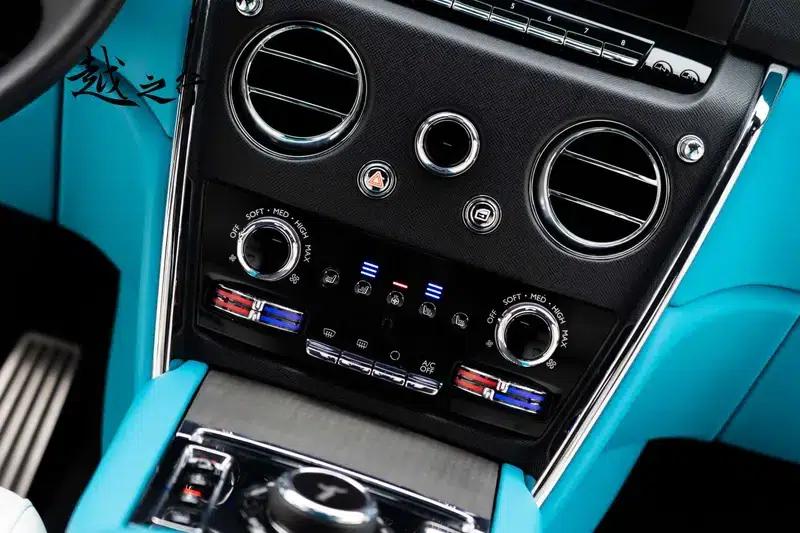 2022 Cullinan 6.7T Automatic AWD 4-seater — миниатюра 30