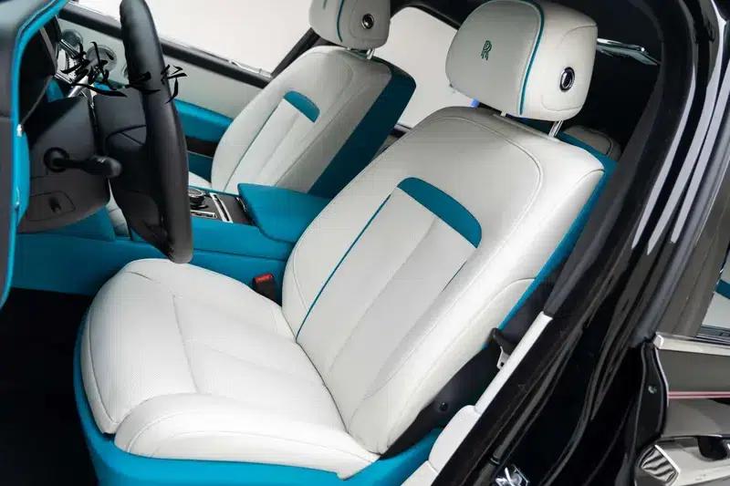 2022 Cullinan 6.7T Automatic AWD 4-seater — миниатюра 32