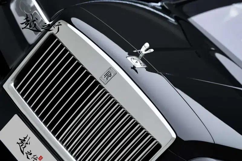 2022 Cullinan 6.7T Automatic AWD 4-seater — миниатюра 9