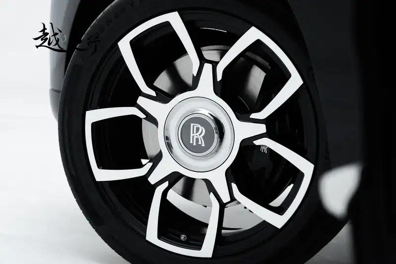 2022 Cullinan 6.7T Automatic AWD 4-seater — миниатюра 10