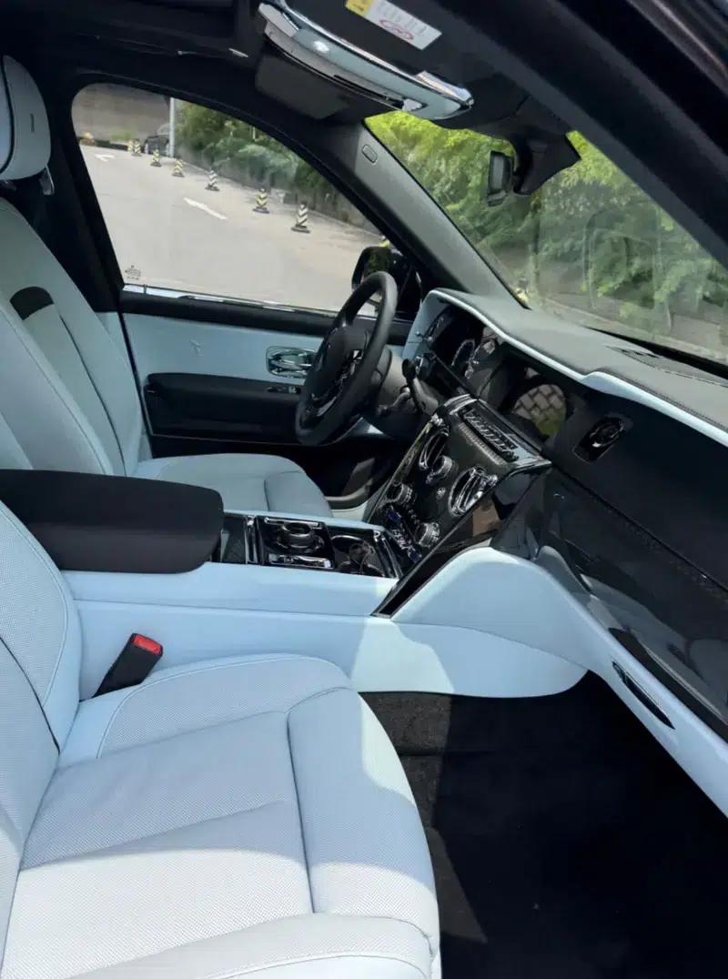 2020 Cullinan Black Badge — миниатюра 6