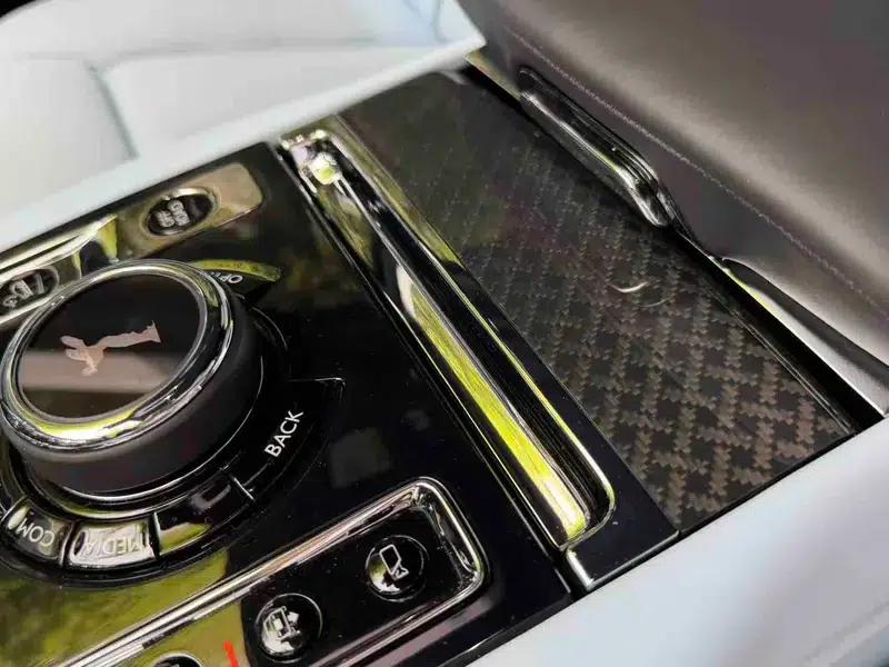 2020 Cullinan Black Badge — миниатюра 7