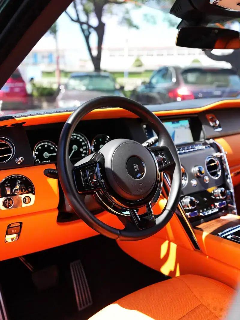 2020 Cullinan Black Badge — миниатюра 17