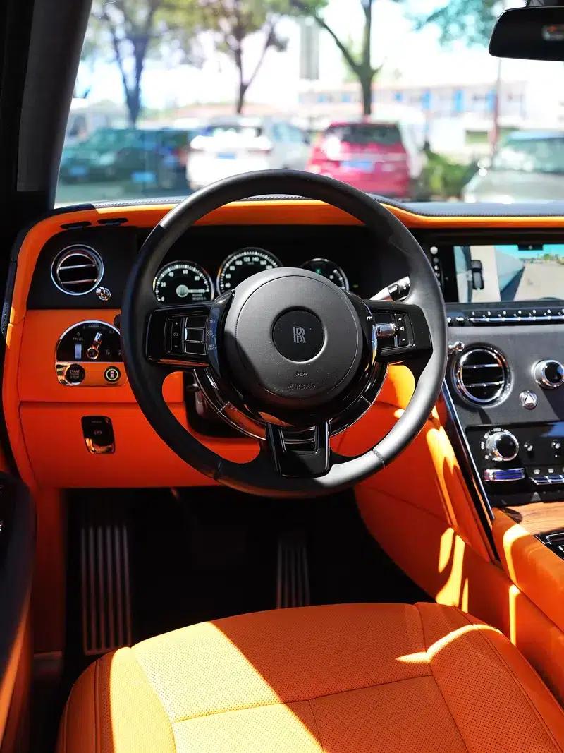 2020 Cullinan Black Badge — миниатюра 21