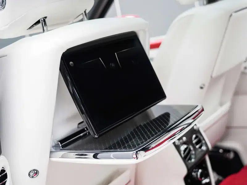 2018 Cullinan, four-seater version — миниатюра 6