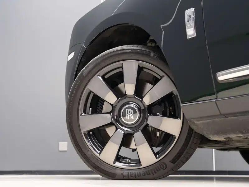 2018 Cullinan, four-seater version — миниатюра 8