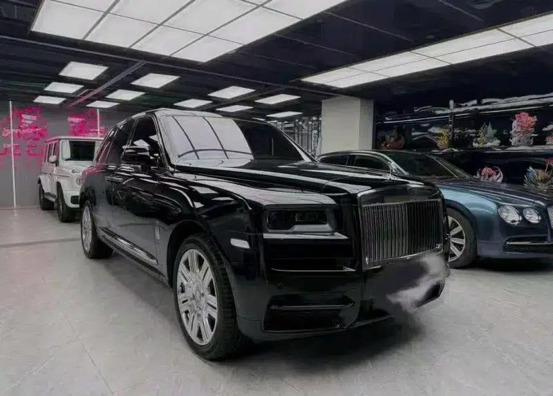 2018 Cullinan, four-seater version — миниатюра 2