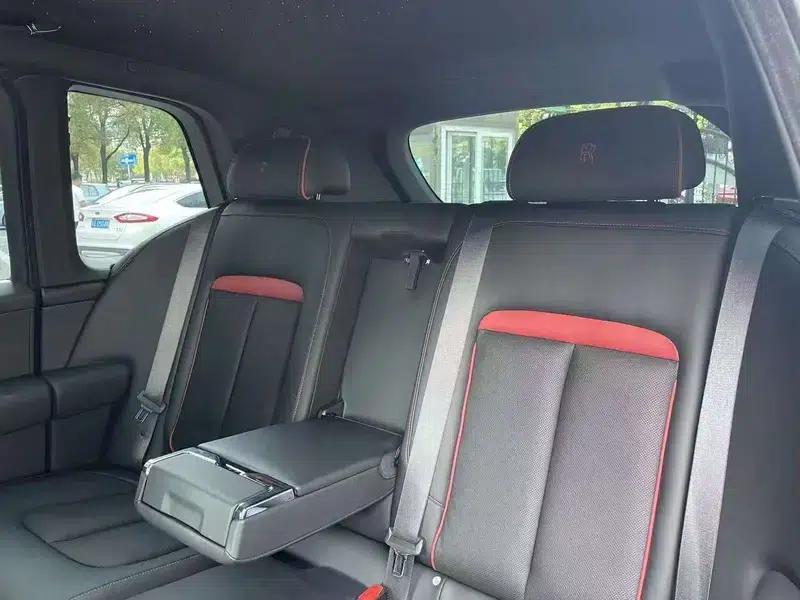 2020 Cullinan Black Badge — миниатюра 7