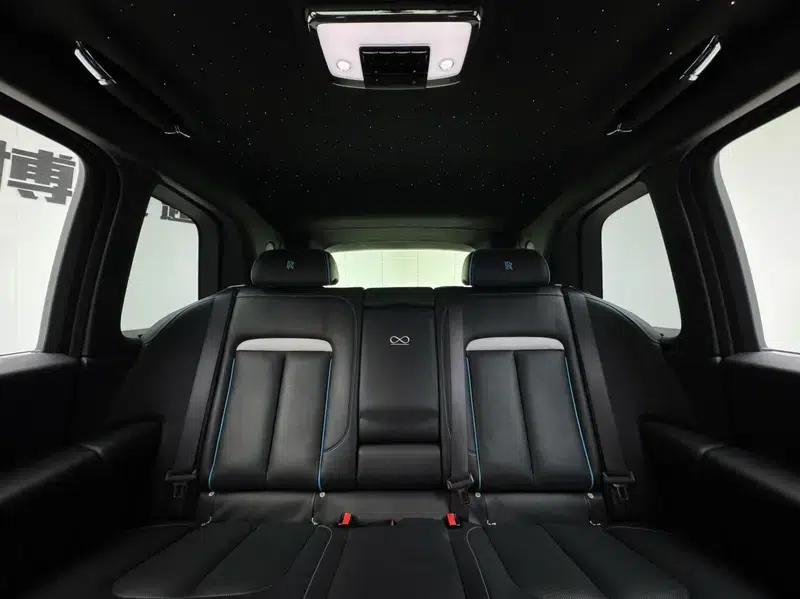 2020 Cullinan Black Badge — миниатюра 27