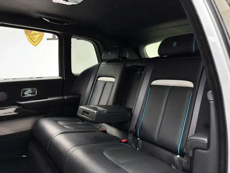 2020 Cullinan Black Badge — миниатюра 28