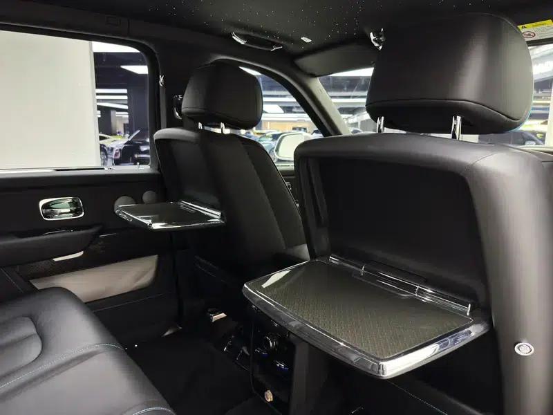 2020 Cullinan Black Badge — миниатюра 31