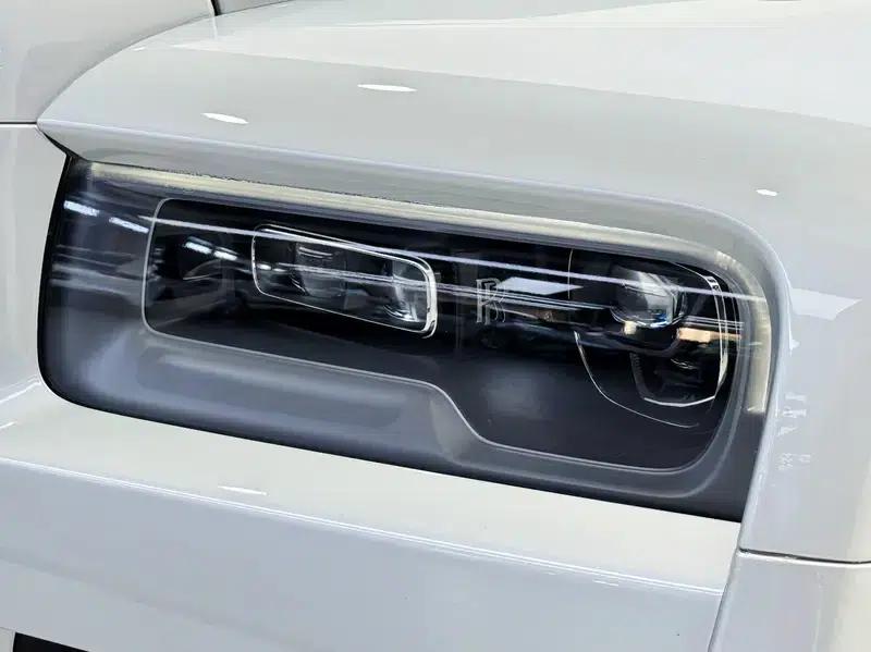 2020 Cullinan Black Badge — миниатюра 8