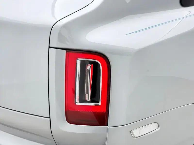 2020 Cullinan Black Badge — миниатюра 9