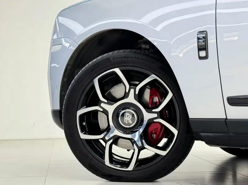 2020 Cullinan Black Badge — миниатюра 10