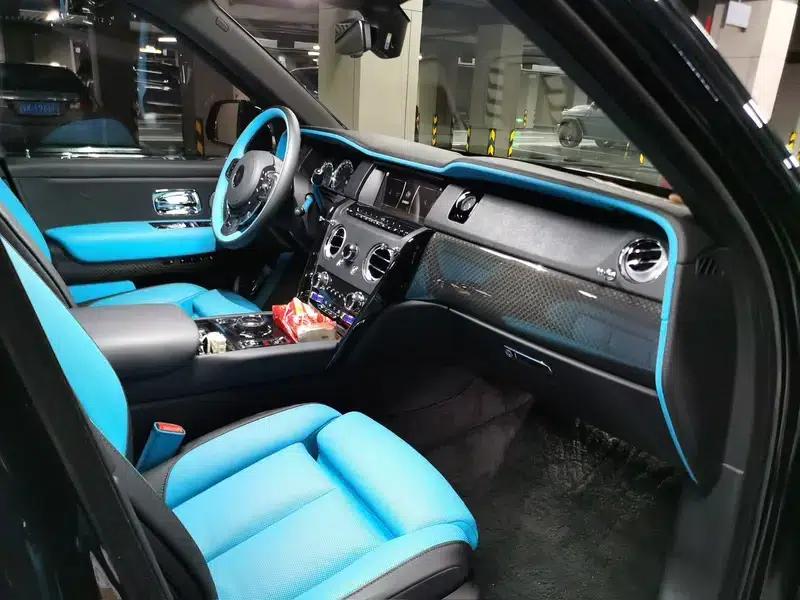 2020 Cullinan Black Badge — миниатюра 7