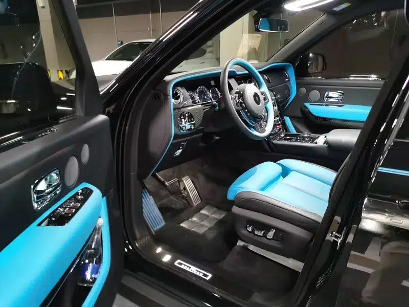 2020 Cullinan Black Badge — миниатюра 10