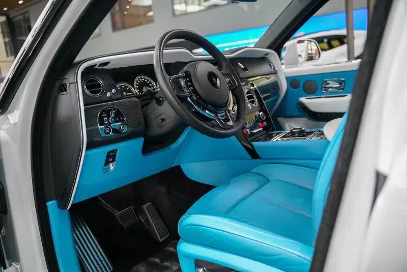 2020 Cullinan Black Badge — миниатюра 12