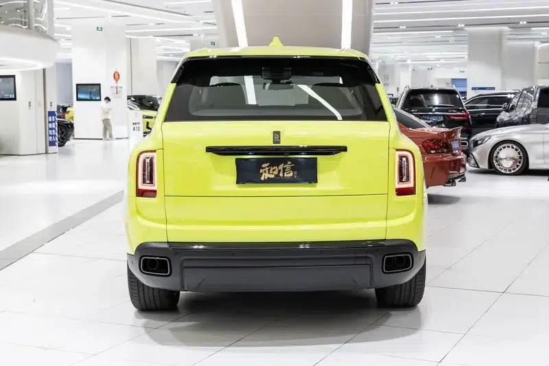 2020 Cullinan Black Badge — миниатюра 5