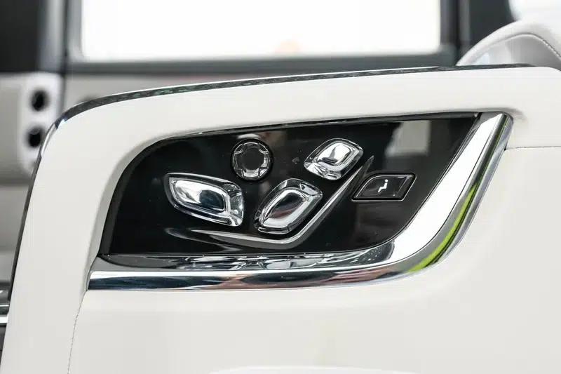 2020 Cullinan Black Badge — миниатюра 7