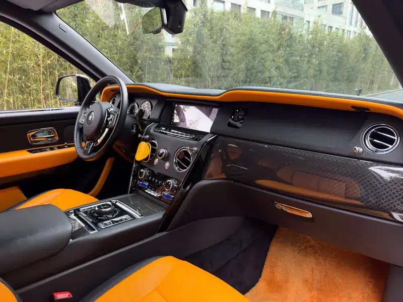 2020 Cullinan Black Badge — миниатюра 18