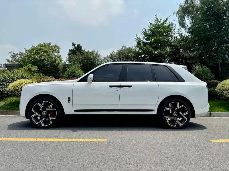 2020 Cullinan Black Badge — миниатюра 3