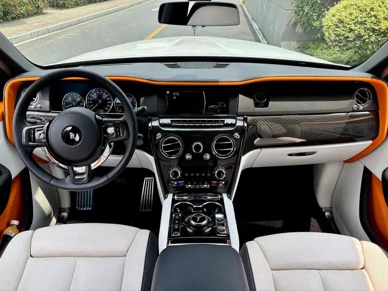 2020 Cullinan Black Badge — миниатюра 6