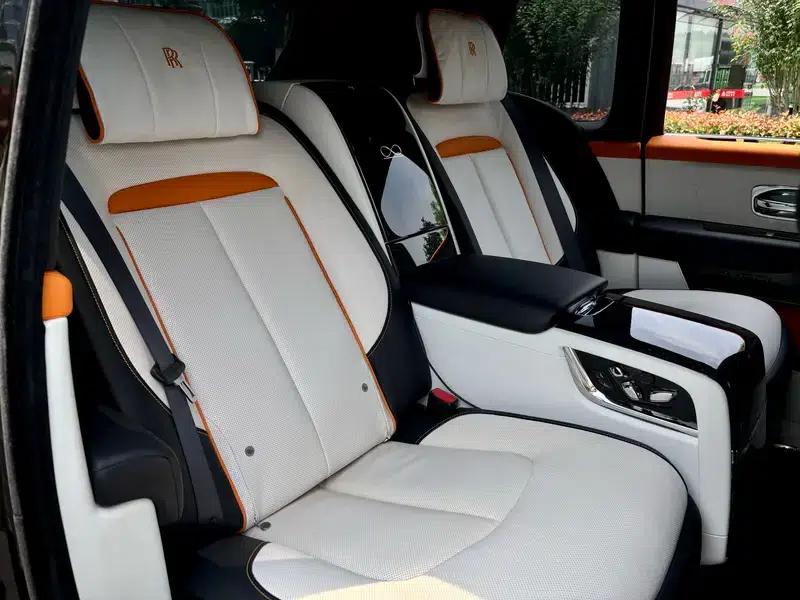 2020 Cullinan Black Badge — миниатюра 7