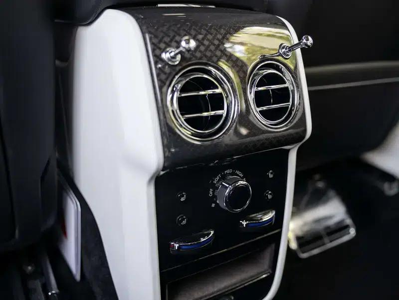 2020 Cullinan Black Badge — миниатюра 22