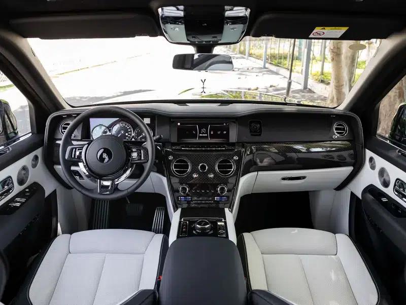 2020 Cullinan Black Badge — миниатюра 23