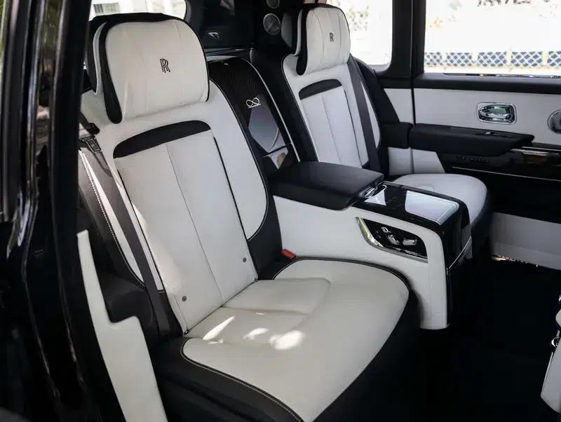 2020 Cullinan Black Badge — миниатюра 29