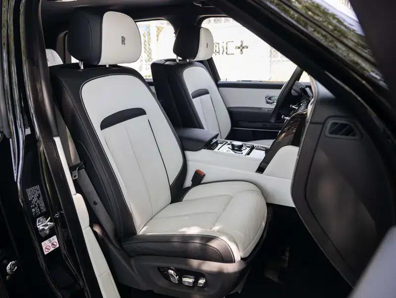 2020 Cullinan Black Badge — миниатюра 30