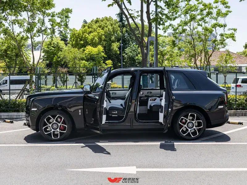 2020 Cullinan Black Badge — миниатюра 9