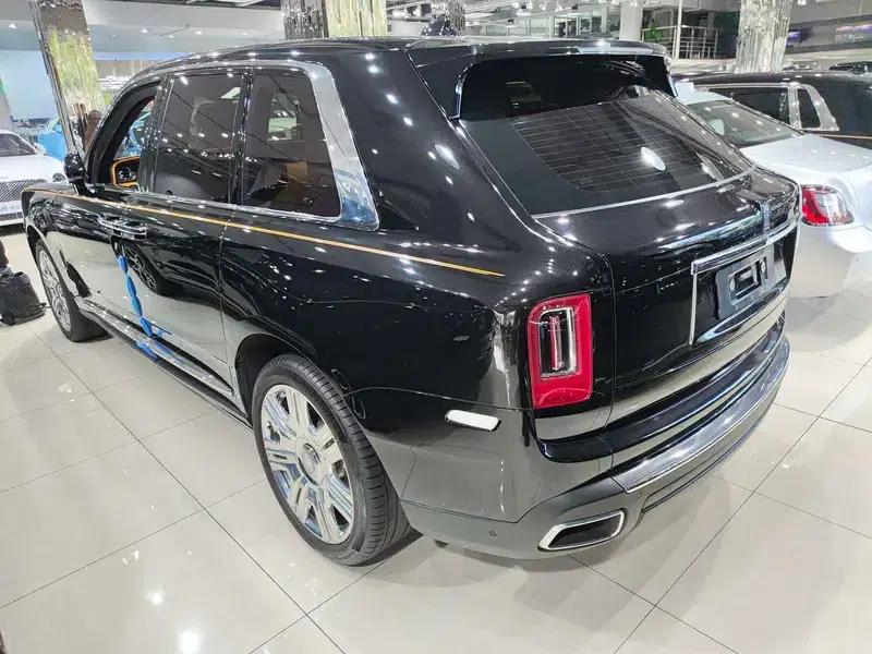 2018 Cullinan, four-seater version — миниатюра 3