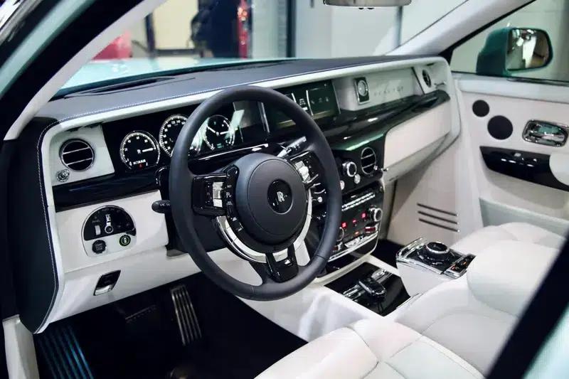 2024 Phantom 6.7T Long Wheelbase — миниатюра 23