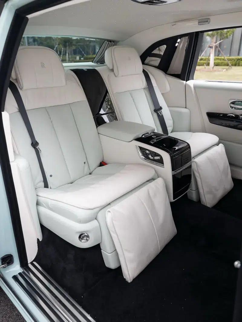 2024 Phantom 6.7T Long Wheelbase — миниатюра 27