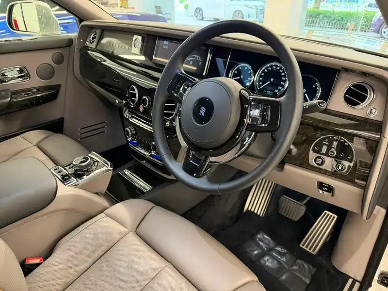 2018 Phantom 6.7T Long Wheelbase — миниатюра 16