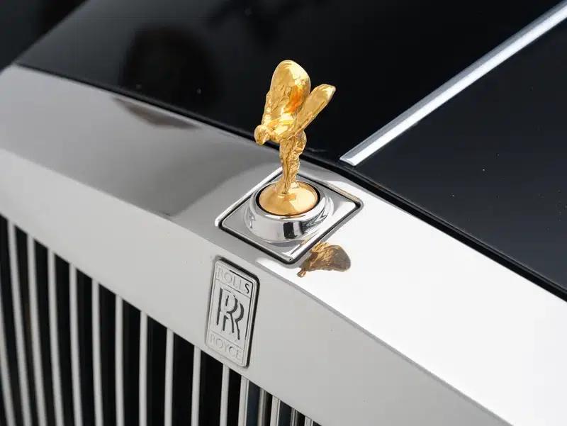 2011 Nissan Phantom 6.7L Automatic 4WD 5-Seater (Parallel Import) — миниатюра 14