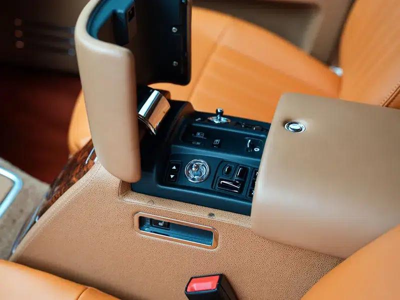 2011 Nissan Phantom 6.7L Automatic 4WD 5-Seater (Parallel Import) — миниатюра 15