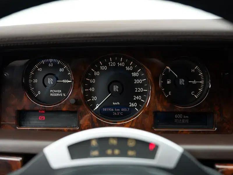 2011 Nissan Phantom 6.7L Automatic 4WD 5-Seater (Parallel Import) — миниатюра 17