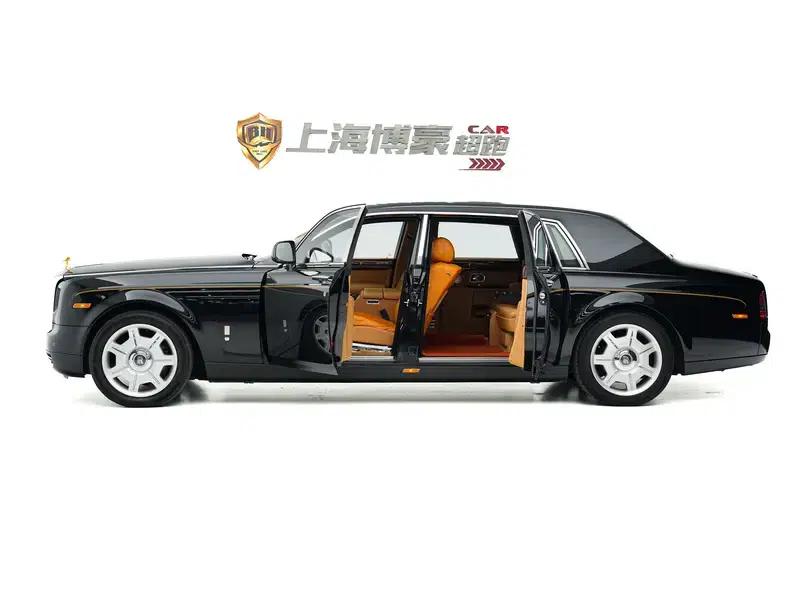2011 Nissan Phantom 6.7L Automatic 4WD 5-Seater (Parallel Import) — миниатюра 3