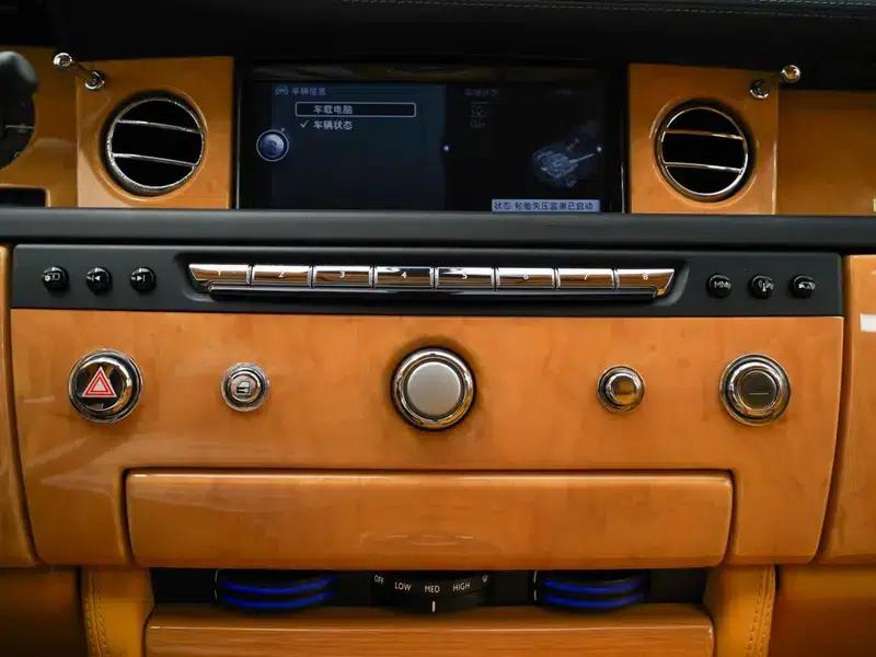 2013 Phantom 6.7L Extended Wheelbase (EWB) — миниатюра 16