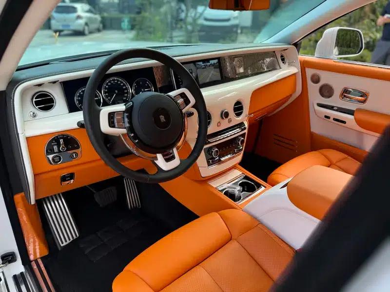 2018 Phantom 6.7T Long Wheelbase — миниатюра 6