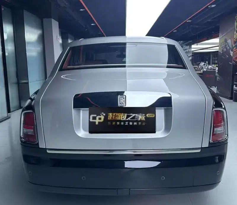 2013 Phantom 6.7L Extended Wheelbase (EWB) — миниатюра 3