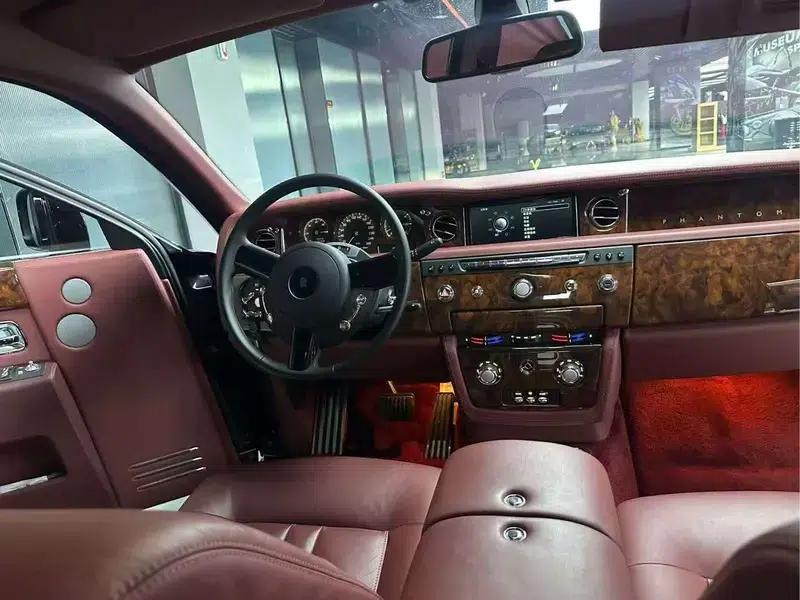 2013 Phantom 6.7L Extended Wheelbase (EWB) — миниатюра 7