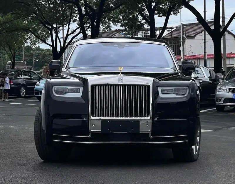 2018 Phantom 6.7T Long Wheelbase — миниатюра 2
