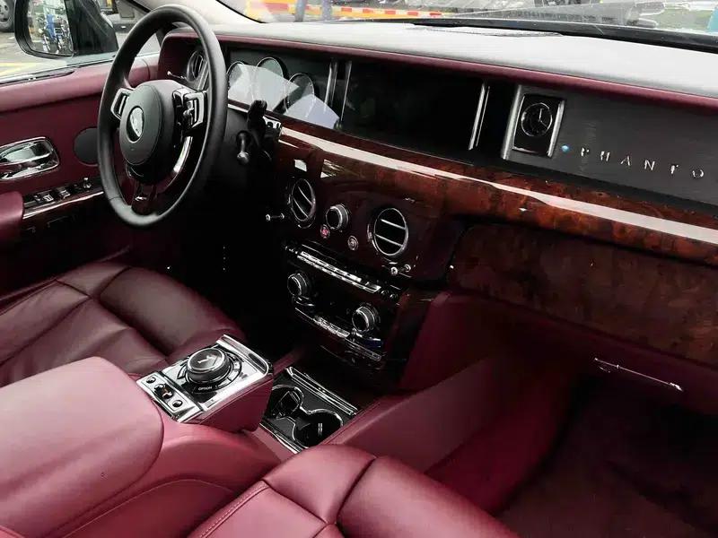 2018 Phantom 6.7T Long Wheelbase — миниатюра 13