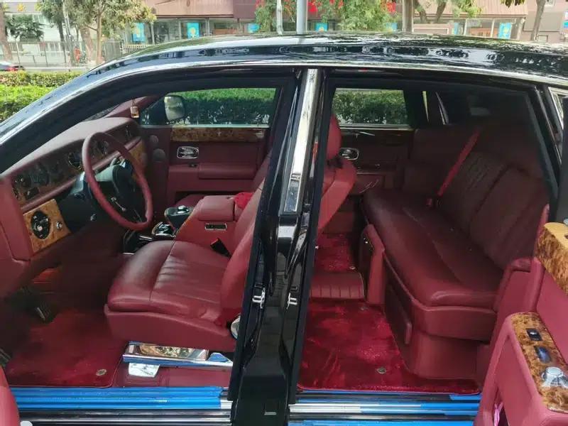 2010 Nissan Phantom 6.7T Automatic Rear-Wheel Drive 5-Seater (Parallel Import) — миниатюра 7