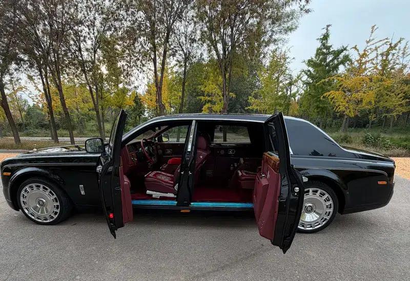 2006 Phantom 6.7L Presidential Class — миниатюра 3