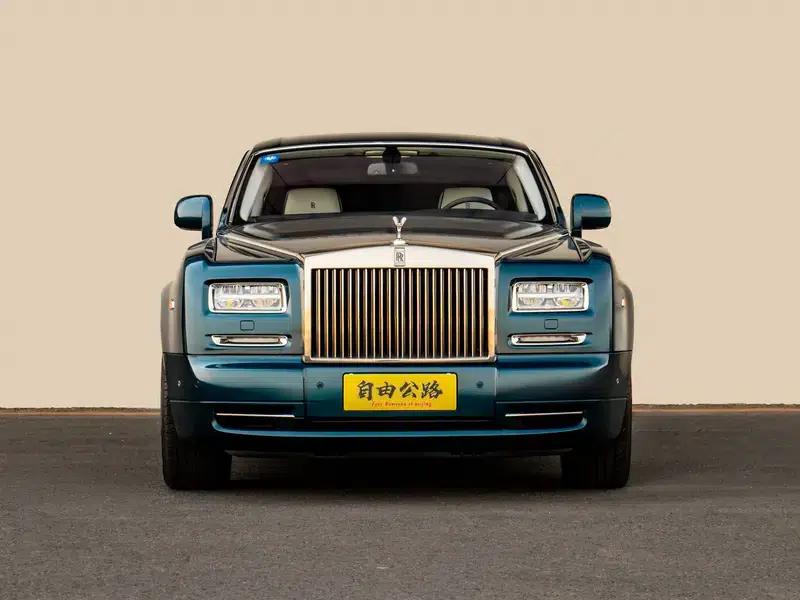 2013 Phantom 6.7L Extended Wheelbase (EWB) — миниатюра 2